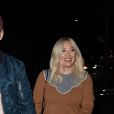 Hilary Duff et son compagnon Matthew Koma arrivent à la soirée caritative Love Leo Rescue au Rolling Greens Nursery &amp; Home à Los Angeles, le 6 décembre 2018