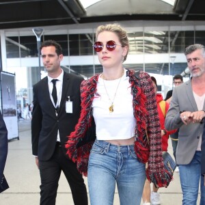 Amber Heard arrive à l'aéroport de Nice en marge de la 72ème édition du Festival de Cannes le 13 mai 2019.