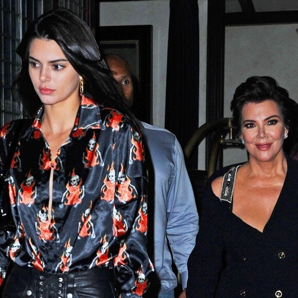 Kendall Jenner et sa mère Kris Jenner head quittent l'hôtel Greenwich à New York, le 10 octobre 2018.
