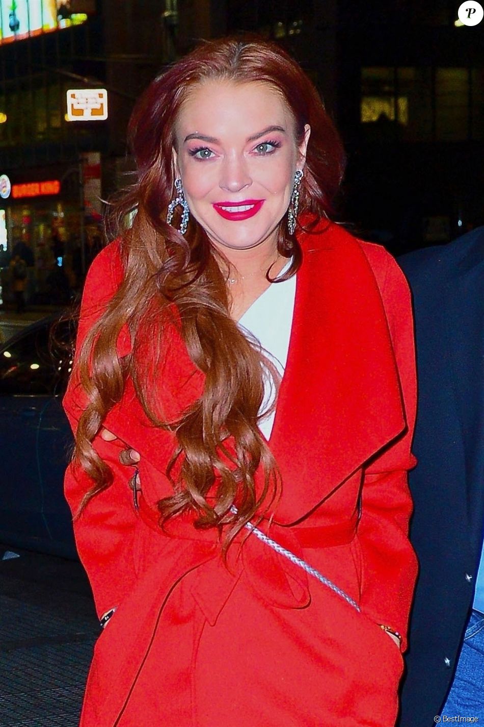 Lindsay Lohan arrive à la soirée Magic Hour sur un rooftop à New York