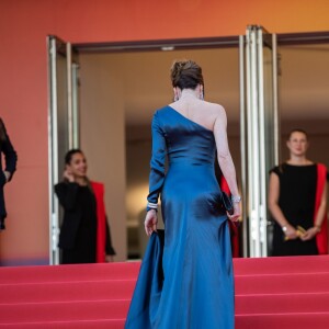 Carla Bruni Sarkozy - Montée des marches du film "Les Misérables" lors du 72ème Festival International du Film de Cannes. Le 15 mai 2019 © Borde / Bestimage