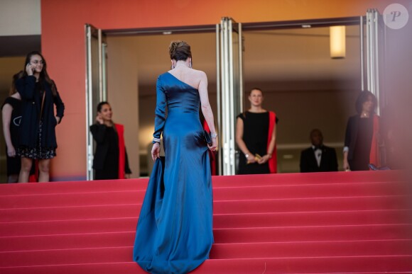 Carla Bruni Sarkozy - Montée des marches du film "Les Misérables" lors du 72ème Festival International du Film de Cannes. Le 15 mai 2019 © Borde / Bestimage