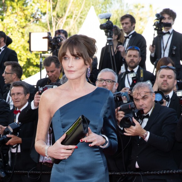 Carla Bruni Sarkozy - Montée des marches du film "Les Misérables" lors du 72ème Festival International du Film de Cannes. Le 15 mai 2019 © Borde / Bestimage