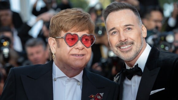 Elton John, Rocketman amoureux face à Frédérique Bel, spectaculaire