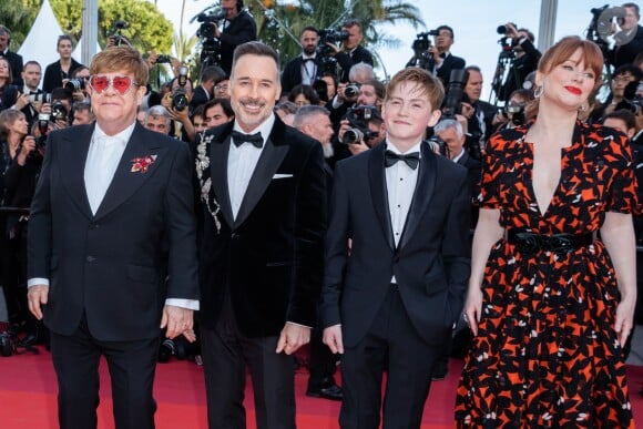Elton John (Lunettes Gucci) et son mari David Furnish, Kit Connor, Bryce Dallas Howard - Montée des marches du film "Rocketman" lors du 72ème Festival International du Film de Cannes. Le 16 mai 2019 © Borde / Bestimage