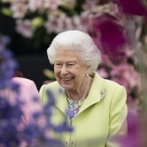 Kate Middleton, duchesse de Cambridge, a fait visiter son jardin baptisé "Back to Nature" à la reine Elizabeth II au "Chelsea Flower Show 2019" à Londres, le 20 mai 2019.