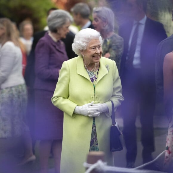 Kate Middleton, duchesse de Cambridge, a fait visiter son jardin baptisé "Back to Nature" à la reine Elizabeth II au "Chelsea Flower Show 2019" à Londres, le 20 mai 2019.