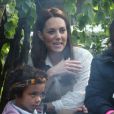 Kate Middleton, duchesse de Cambridge, a accueilli des écoliers dans son jardin baptisé "Back to Nature" au "Chelsea Flower Show 2019" à Londres, le 20 mai 2019, premier jour de l'exposition florale.