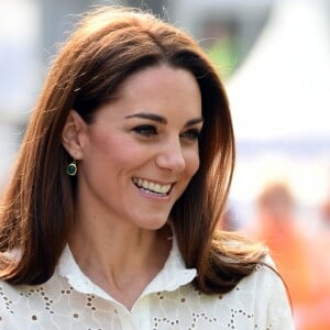 Kate Middleton, duchesse de Cambridge, a accueilli des écoliers dans son jardin baptisé "Back to Nature" au "Chelsea Flower Show 2019" à Londres, le 20 mai 2019, premier jour de l'exposition florale.