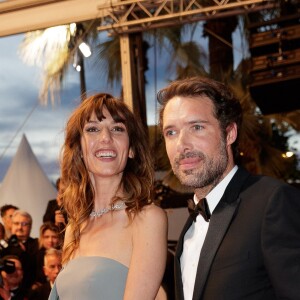 Doria Tillier et son compagnon Nicolas Bedos - Descente des marches du film "La belle époque" lors du 72ème Festival International du Film de Cannes. Le 20 mai 2019 © Jacovides-Moreau / Bestimage