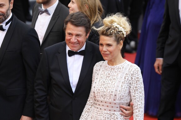Christian Estrosi et sa femme Laura Tenoudji - Montée des marches du film "A Hidden Life" lors du 72ème Festival International du Film de Cannes. Le 19 mai 2019 © Jacovides-Moreau / Bestimage