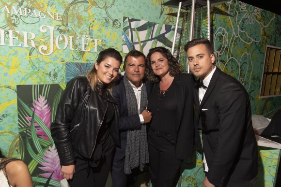 Exclusif - Franck Appietto, Andreas Kastrinos et leurs amies à la 10ème soirée de la "Suite Sandra & Co" lors du 72ème Festival International du Film de Cannes. © Pierre Perusseau/Bestimage