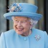 La reine Elisabeth II d'Angleterre visite les bureaux de British Airways à l'occasion du 100ème anniversaire de la compagnie aérienne à Londres, le 23 mai 2019.
