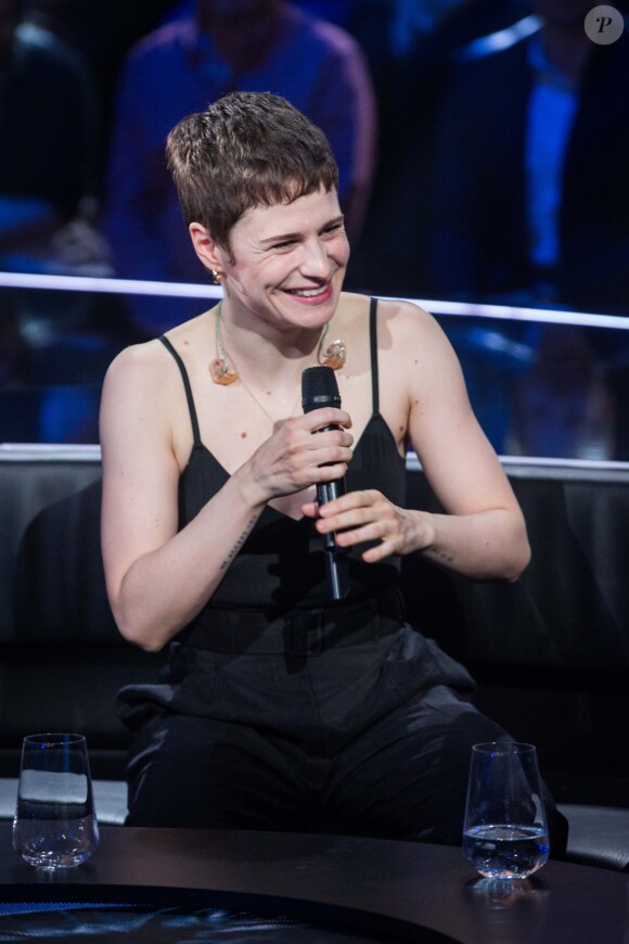 Exclusif -Christine and the Queens - Enregistrement de l'émission "Bon anniversaire Veronique Sanson" qui sera diffusée le 26 Avril 2019 à 21 heures sur France 3. Paris le 8 Avril 2019. Une grande soirée événement avec Véronique Sanson et ses amis. L'émission mettra à l'honneur les grandes dates de la vie de l'artiste. Pour chacune d'entre elles, la chanteuse devra replonger dans ses souvenirs pour retrouver à quel événement de sa vie cette date correspond. Une fois cet événement découvert, une surprise préparée dans le plus grand secret lui sera réservée par ses proches et les artistes qu'elle aime : des chansons en duo et en solo, des sketches inédits, des happenings. © Cyril Moreau / Bestimage
