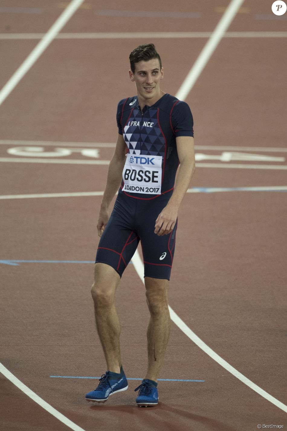 Le Français Pierre-Ambroise Bosse, champion du monde du 800m lors des Championnats du monde d&#039;athlétisme 2017 au stade olympique de Londres, Royaume Uni, le 8 août 2017.