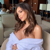 Nabilla enceinte : première image du visage de son bébé !