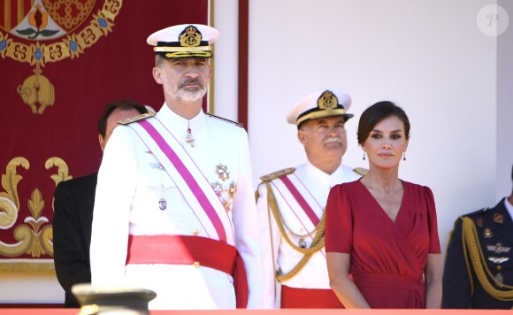 Le roi Felipe VI et la reine Letizia d'Espagne lors du défilé militaire de la Journée des forces armées à Séville, en Espagne, le samedi 1er juin 2019.