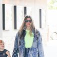 Exclusif - Fergie passe la journée avec son fils Axl dans le quartier de Westwood, le jour de la fête des mères, à Los Angeles. Le 12 mai 2019.