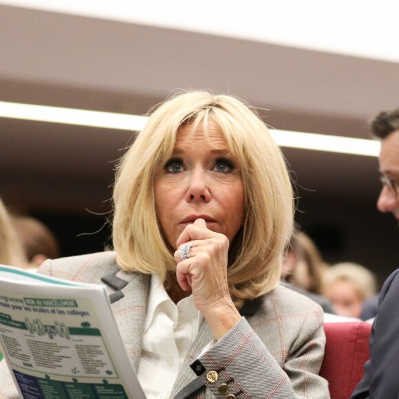 La première dame Brigitte Macron assiste à la 6 ème cérémonie de remise des prix Non au Harcèlement au ministère de l'Education, Paris, France, le 3 juin 2019. © Stéphane Lemouton / Bestimage