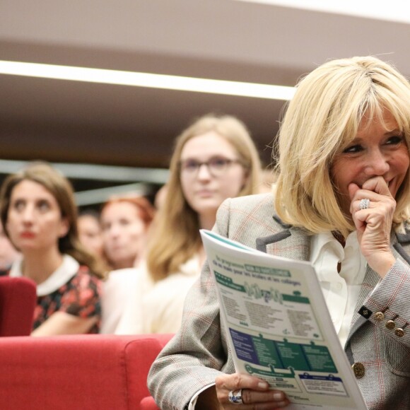 La première dame Brigitte Macron assiste à la 6 ème cérémonie de remise des prix Non au Harcèlement au ministère de l'Education, Paris, France, le 3 juin 2019. © Stéphane Lemouton / Bestimage