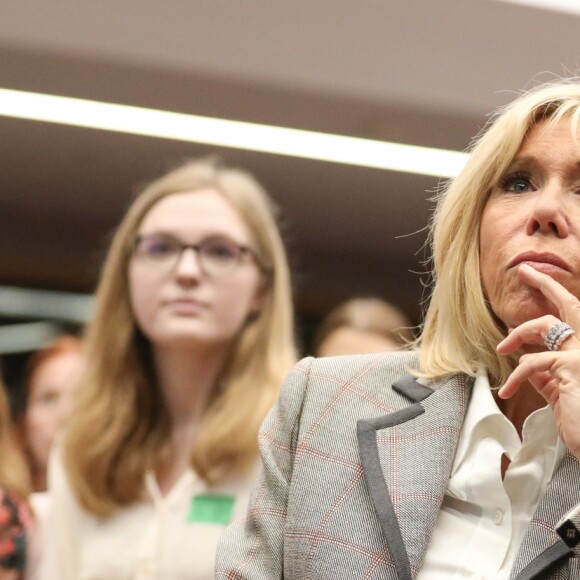 La première dame Brigitte Macron assiste à la 6 ème cérémonie de remise des prix Non au Harcèlement au ministère de l'Education, Paris, France, le 3 juin 2019. © Stéphane Lemouton / Bestimage