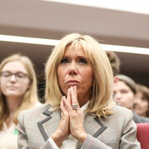 La première dame Brigitte Macron assiste à la 6 ème cérémonie de remise des prix Non au Harcèlement au ministère de l'Education, Paris, France, le 3 juin 2019. © Stéphane Lemouton / Bestimage