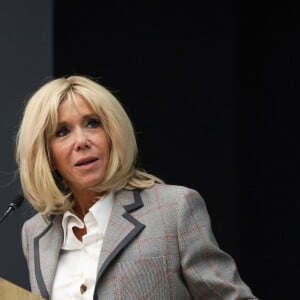 La première dame Brigitte Macron assiste à la 6 ème cérémonie de remise des prix Non au Harcèlement au ministère de l'Education, Paris, France, le 3 juin 2019. © Stéphane Lemouton / Bestimage