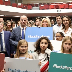 La première dame Brigitte Macron et le ministre de l'Education, Jean-Michel Blanquer et Julia Vignali assistent à la 6 ème cérémonie de remise des prix Non au Harcèlement au ministère de l'Education, Paris, France, le 3 juin 2019. © Stéphane Lemouton / Bestimage