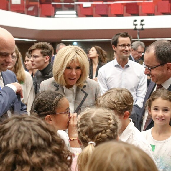 La première dame Brigitte Macron et le ministre de l'Education, Jean-Michel Blanquer assistent à la 6 ème cérémonie de remise des prix Non au Harcèlement au ministère de l'Education, Paris, France, le 3 juin 2019. © Stéphane Lemouton / Bestimage