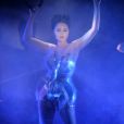 Viktoria Modesta lors de la premiére du spectacle "Bionic Showgirl" au Crazy Horse à Paris le 3 juin 2019.