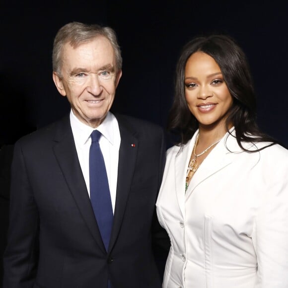 Rihanna et Bernard Arnault (président-directeur général d'LVMH) lors du lancement de la première collection Fenty de Rihanna en partenariat avec LVMH au 10 rue de Turenne à Paris, France, le 22 mai 2019. © Julien Hekimian pour LVMH Fenty via Bestimage