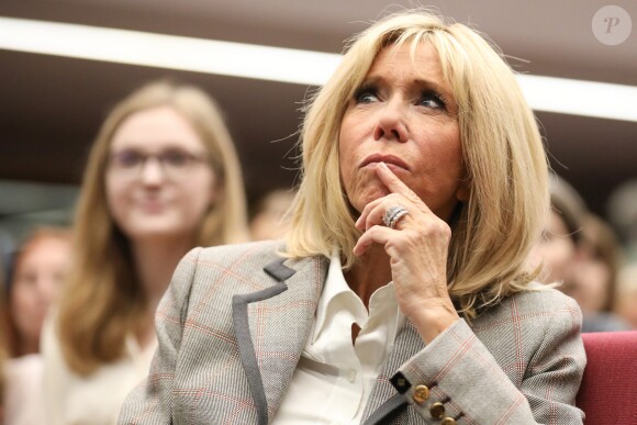 La première dame Brigitte Macron assiste à la 6 ème cérémonie de remise des prix Non au Harcèlement au ministère de l'Education, Paris, France, le 3 juin 2019. © Stéphane Lemouton / Bestimage