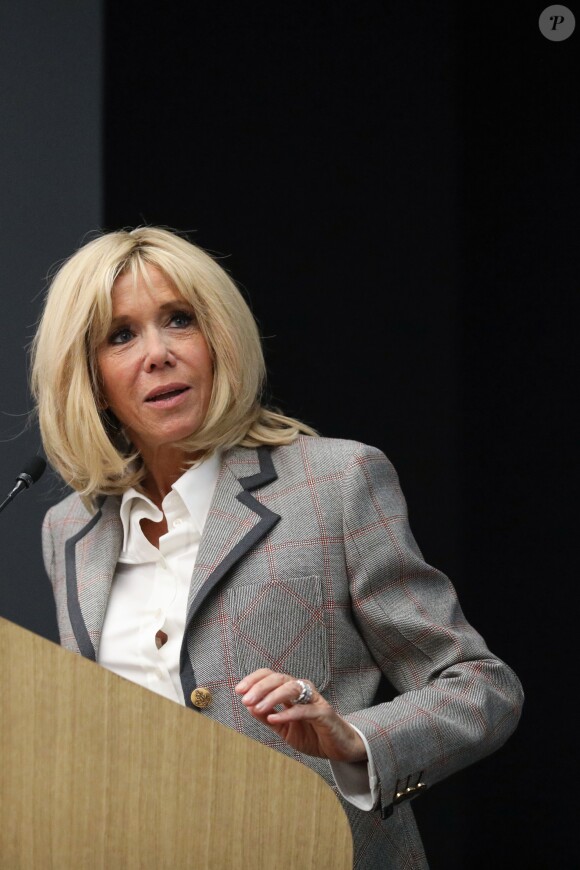 La première dame Brigitte Macron assiste à la 6 ème cérémonie de remise des prix Non au Harcèlement au ministère de l'Education, Paris, France, le 3 juin 2019. © Stéphane Lemouton / Bestimage