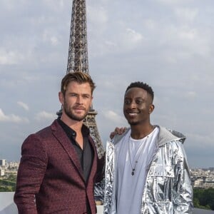 Chris Hemsworth et Ahmed Sylla au photocall du film "Men In Black International" à la Cité de l'architecture et du patrimoine à Paris le 4 juin 2019. © Olivier Borde/Bestimage