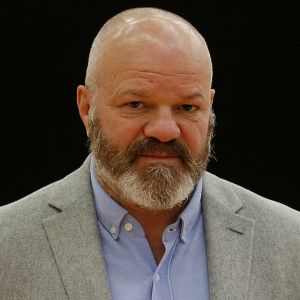 Exclusif - Le chef Philippe Etchebest fait le tour du salon "Exp'Hotel" à Bordeaux le 20 novembre 2017. Il animera de nombreux ateliers, conférences et cours de cuisines en public. Une douzaine de concours également récompenseront les meilleurs chefs et les espoirs de la restauration. Le concours le plus original est cette année sur le thème " La tête de cochon dans tous ses états". © Patrick Bernard/ Bestimage