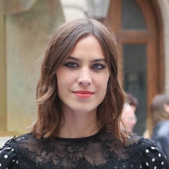Alexa Chung assiste au vernissage de l'exposition estivale de la Royal Academy of Arts. Londres, le 4 juin 2019.