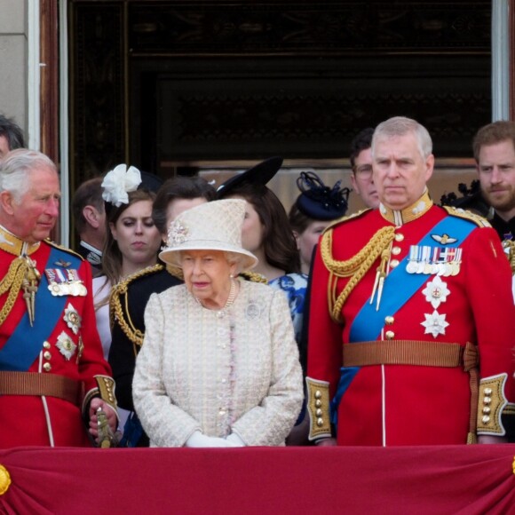 La reine Elizabeth II et la famille royale britannique au balcon du palais de Buckingham à Londres le 8 juin 2019 lors de la parade Trooping the Colour.