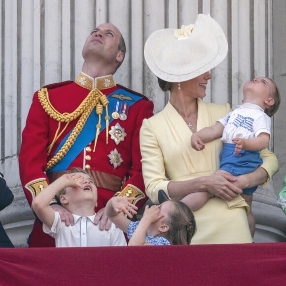 Le prince Louis de Cambridge, troisième enfant du prince William et de Kate Middleton, duchesse de Cambridge, assistait pour la première fois le 8 juin 2019 à la parade Trooping the Colour, depuis le balcon du palais de Buckingham à Londres.