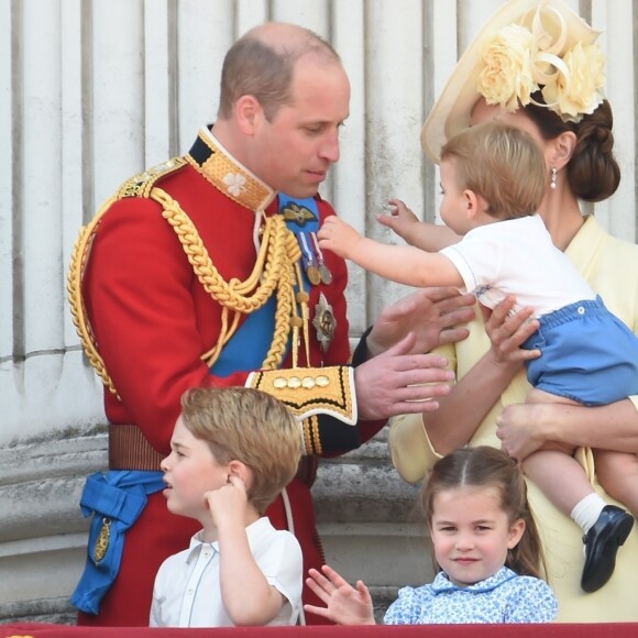 Le prince Louis de Cambridge, troisième enfant du prince William et de Kate Middleton, duchesse de Cambridge, assistait pour la première fois le 8 juin 2019 à la parade Trooping the Colour, depuis le balcon du palais de Buckingham à Londres.