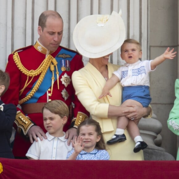 Le prince Louis de Cambridge, troisième enfant du prince William et de Kate Middleton, duchesse de Cambridge, assistait pour la première fois le 8 juin 2019 à la parade Trooping the Colour, depuis le balcon du palais de Buckingham à Londres.