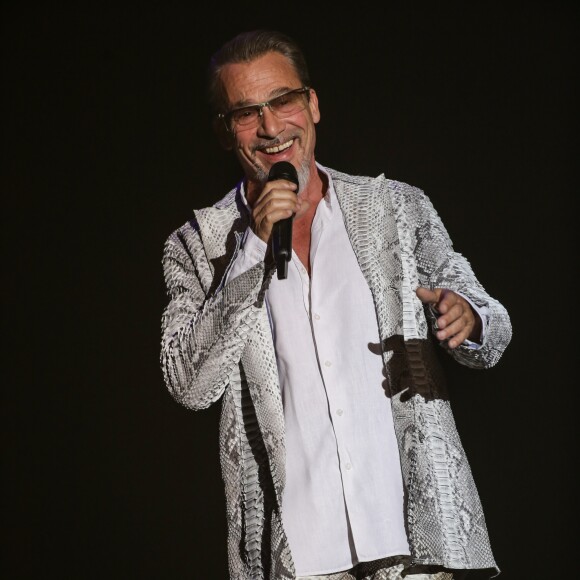 Florent Pagny décide pour son 55e anniversaire de remonter sur scène et d'offrir à son public une série de concerts exceptionnels dans la toute la France avec sa nouvelle tournée événement " 55 tour " . Lille le 22 septembre 2017. © Stéphane Vansteenkiste / Bestimage
