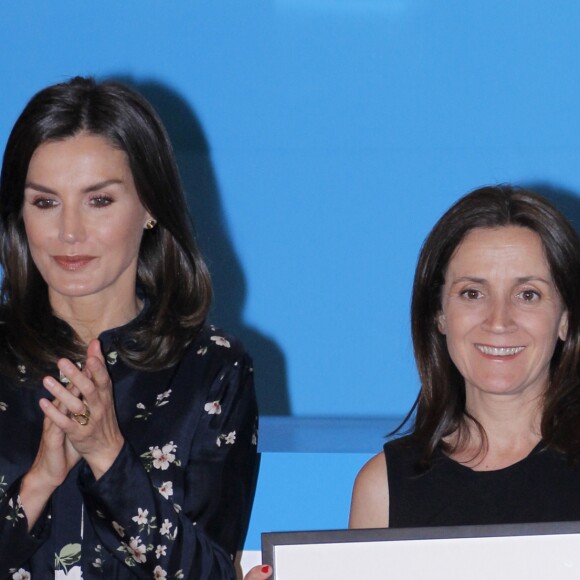 La reine Letizia d'Espagne (en robe Massimo Dutti) lors de la cérémonie de remise des Prix du comité espagnol de l'UNICEF 2019 le 11 juin 2019 au siège du Conseil supérieur de la recherche scientifique à Madrid.