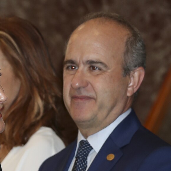 La reine Letizia d'Espagne (en robe Massimo Dutti) lors de la cérémonie de remise des Prix du comité espagnol de l'UNICEF 2019 le 11 juin 2019 au siège du Conseil supérieur de la recherche scientifique à Madrid.