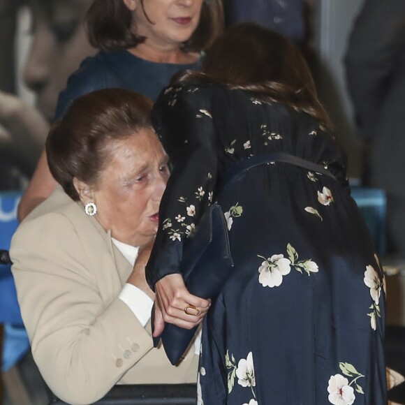 La reine Letizia d'Espagne (en robe Massimo Dutti) lors de la cérémonie de remise des Prix du comité espagnol de l'UNICEF 2019 le 11 juin 2019 au siège du Conseil supérieur de la recherche scientifique à Madrid.