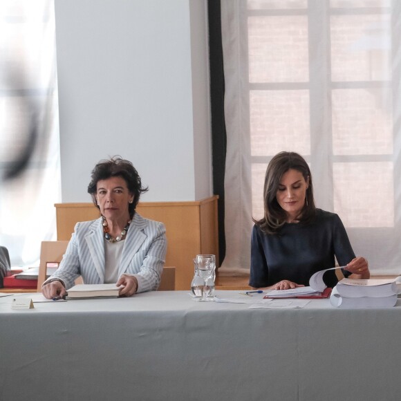 La reine Letizia d'Espagne (haut Mango, pantalon Hugo Boss) présidait à la réunion du patronage de la résidence étudiante à Madrid le 6 juin 2019. © Antonio Navia / Panoramic / Bestimage