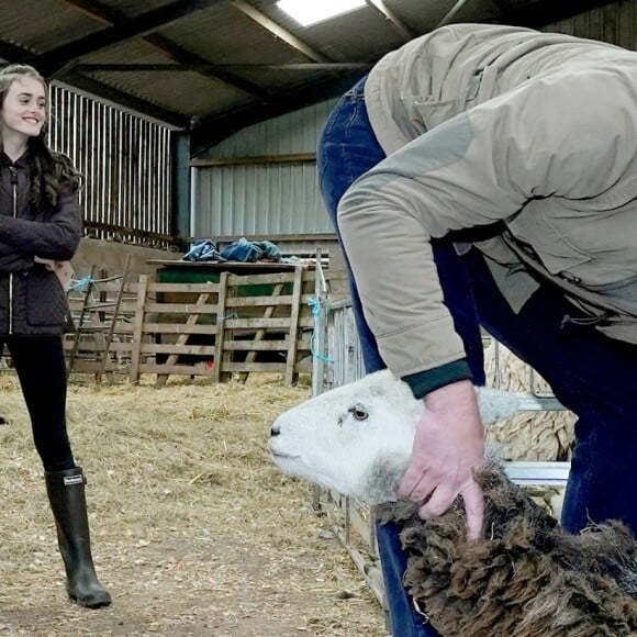 Le prince William, duc de Cambridge, et Catherine Kate Middleton, duchesse de Cambridge, participent aux activités de la ferme Deepdale Hall à Patterdale le 11 juin 2019.