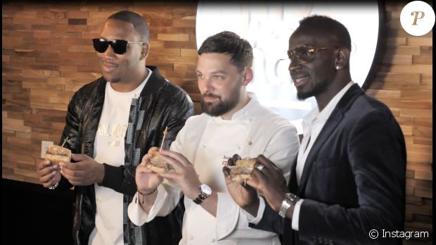 Purepeople.com a rencontré Mamadou Sakho, Mokobé et Xavier Pincemin lors de l&#039;ouverture d&#039;un TacoShake sur les Champs-Elysées à Paris, le 10 juin 2019.