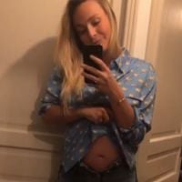 Cindy (Koh-Lanta) enceinte : son astuce pour s'habiller avec son ventre arrondi