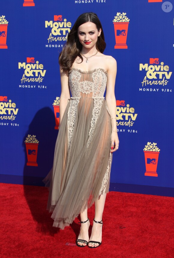 La fille de Leslie Mann et Judd Apatow, Maude Apatow, assiste aux MTV Movie and TV Awards à Los Angeles le 15 juin 2019.