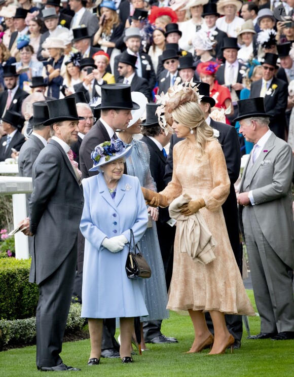 La reine Elisabeth II d'Angleterre, Catherine (Kate) Middleton, duchesse de Cambridge, le prince William, duc de Cambridge, le roi Willem-Alexander des Pays-Bas, la reine Maxima des Pays-Bas et le prince Charles, prince de Galles - La famille royale britannique et les souverains néerlandais lors de la première journée des courses d’Ascot 2019, à Ascot, Royaume Uni, le 18 juin 2019.  Royal family attend the Royal Ascot Horse Races 2019, in Ascot, UK, on June 18, 2019.18/06/2019 - Ascot